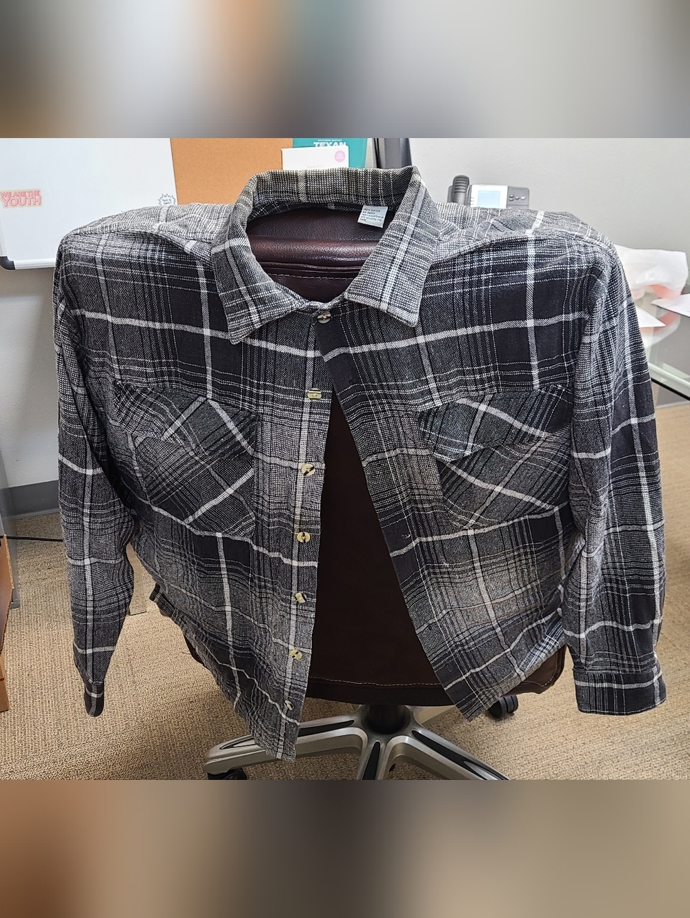 Men's Black & Gray Plaid Casual Button-Down Shirt
